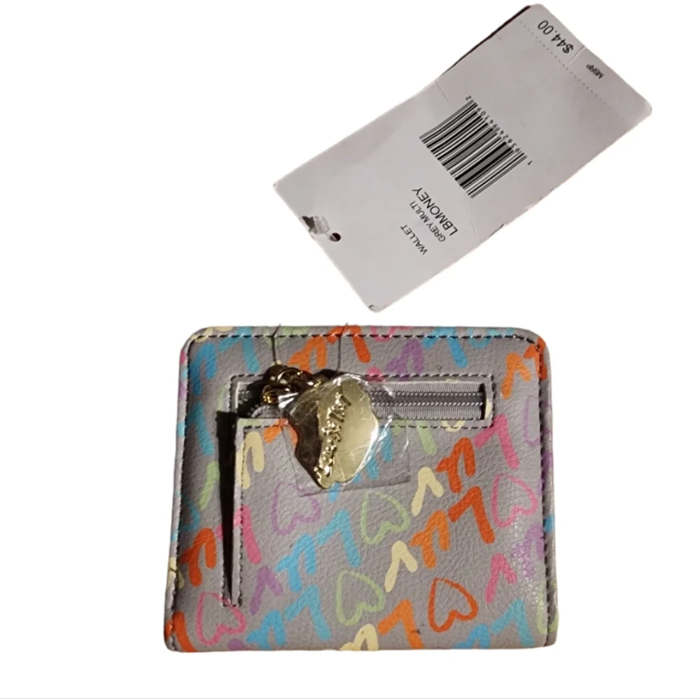 NWT ❤️  LUV Betsy Johnson Wallet